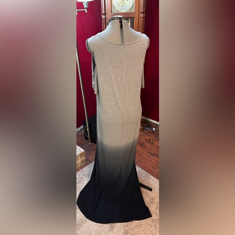 Torrid Black/gray ombre cold shoulder mani NEW Size 2 / 2X - Picture 6 of 7